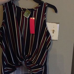 Crop top ( never worn)